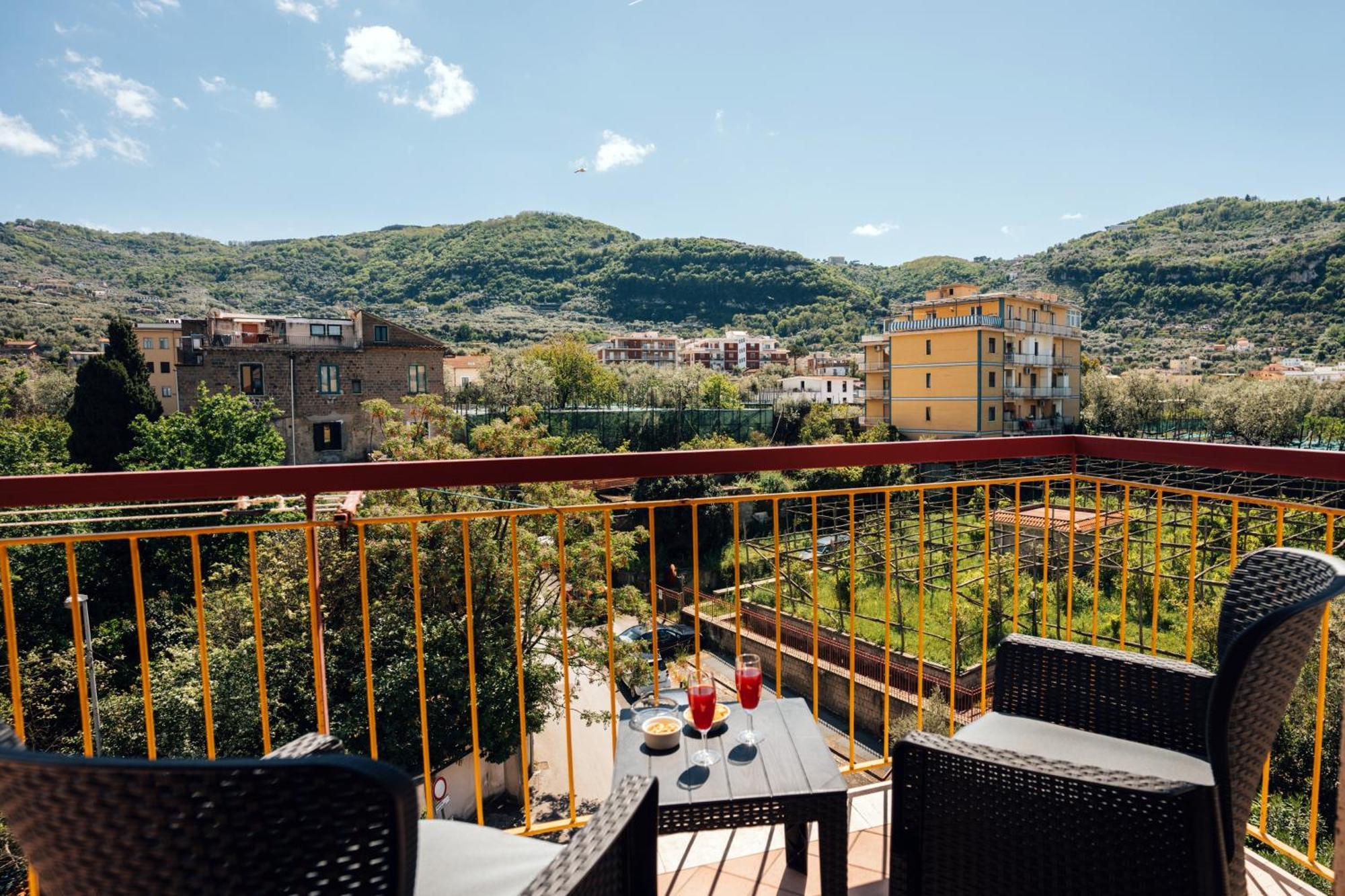 Mifra Suites Sorrento Luaran gambar
